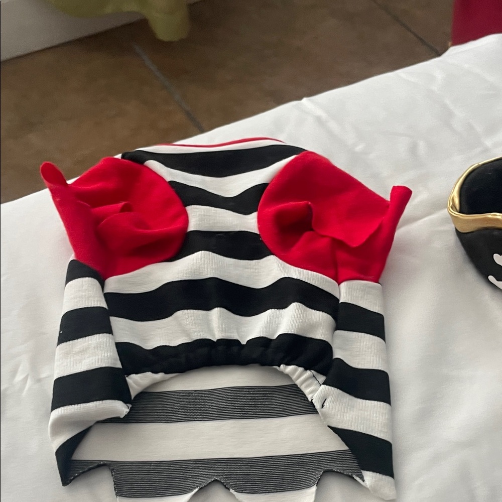 Pet Pirate costume 🤣 🐶 Pirate Striped One Piece with Hat. For 5-6 pound dog - Picture 3 of 5